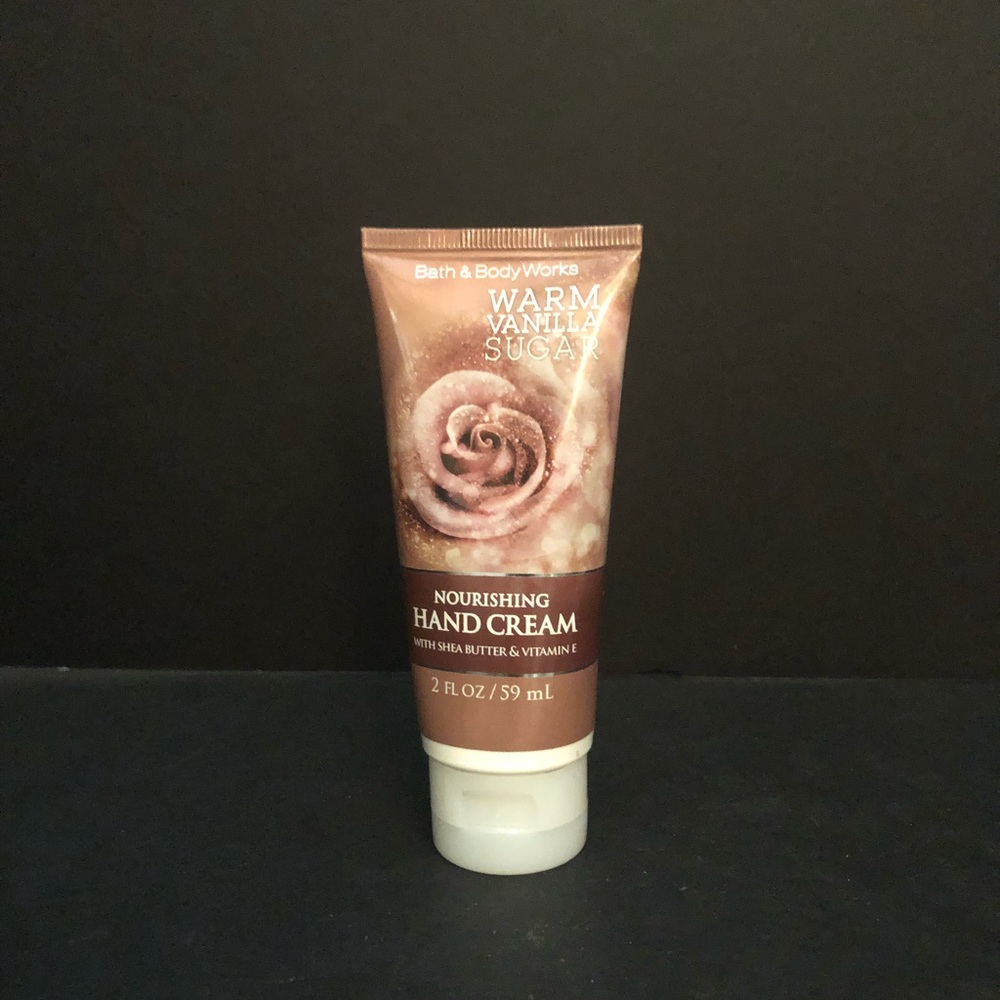 🌿 Bath & Body Works Lotion (warm vanilla sugar)